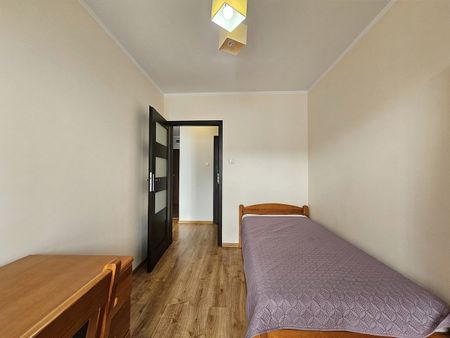 3 pok.(salon z kuchnią+2 sypialnie), przy UM, ul. Pileckiego - Photo 3