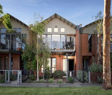 Loads of space and opposite the park! - Photo 5