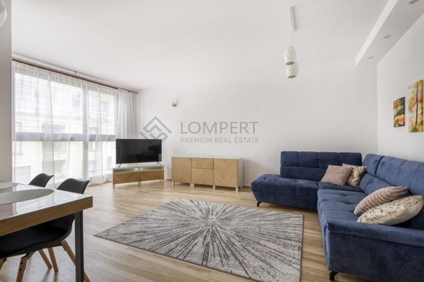 Po remoncie |3 pokoje 75 m² | miejsce postojowe - Photo 1