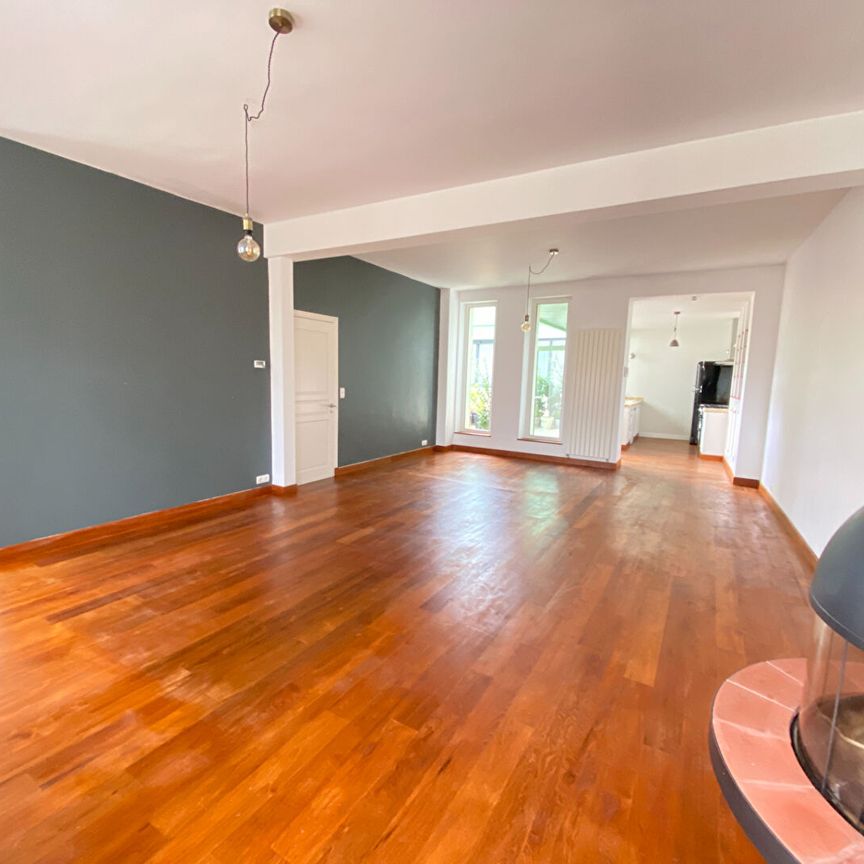 Location Maison 6 pièces 196m² - Photo 1