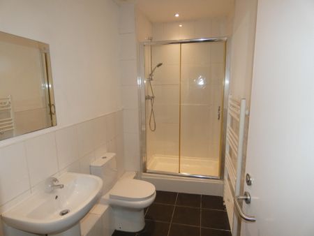 Station Road Flat 5 - Photo 4