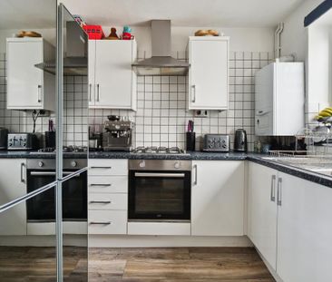 3 bedroom terraced house to rent - Photo 1