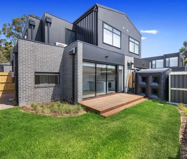 Two Storey Two Bedroom Townhouse - Photo 4