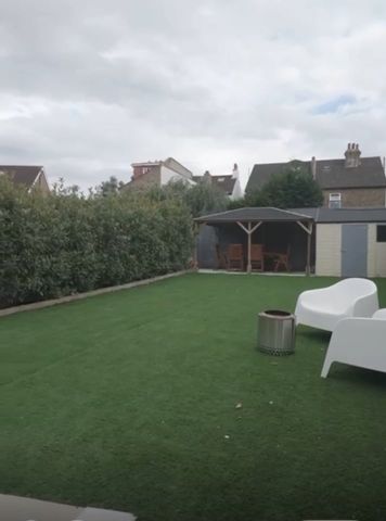 Room in a Shared House, Godson Road, CR0 - Photo 3