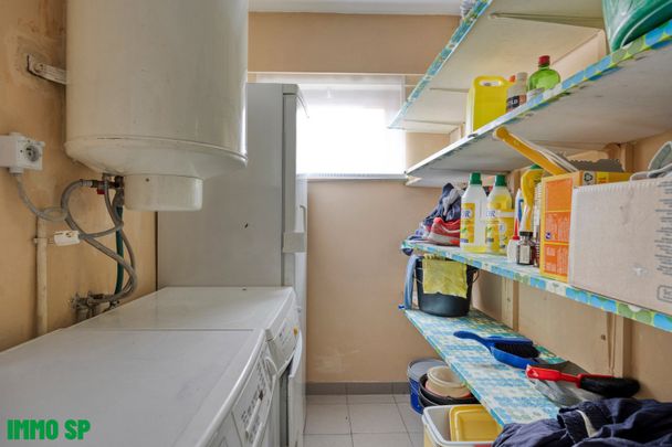 Ruime gezinswoning met 5 slaapkamers nabij Olen-Centrum. - Photo 1