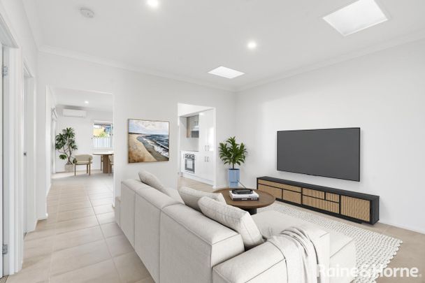 Modern stylish four-bedroom duplex, located in Milton - Photo 1