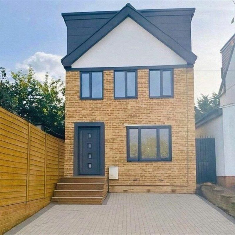 Torrington Gardens, Bounds Green, N11 - Photo 1