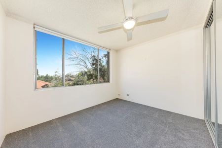 5/108 Burns Bay Road, - Photo 3