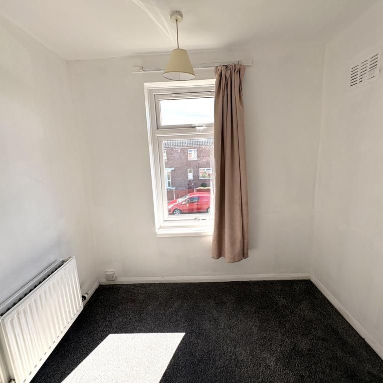 3 bedroom property to rent - Photo 1