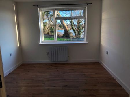 1 Bed Flat, Bitterne Manor, SO18 - Photo 2