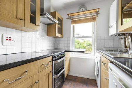 Lion Gate Gardens, TW9, London - Photo 2