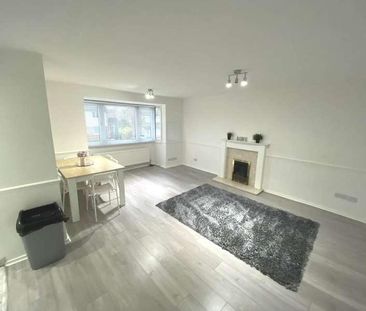 Lexington Close, Borehamwood, WD6 - Photo 2