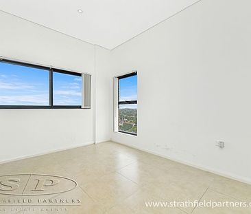 Executive Living with District City Views - Photo 3