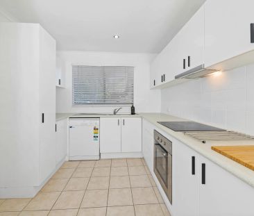 Refurbished Apartment With Ocean View - Photo 5