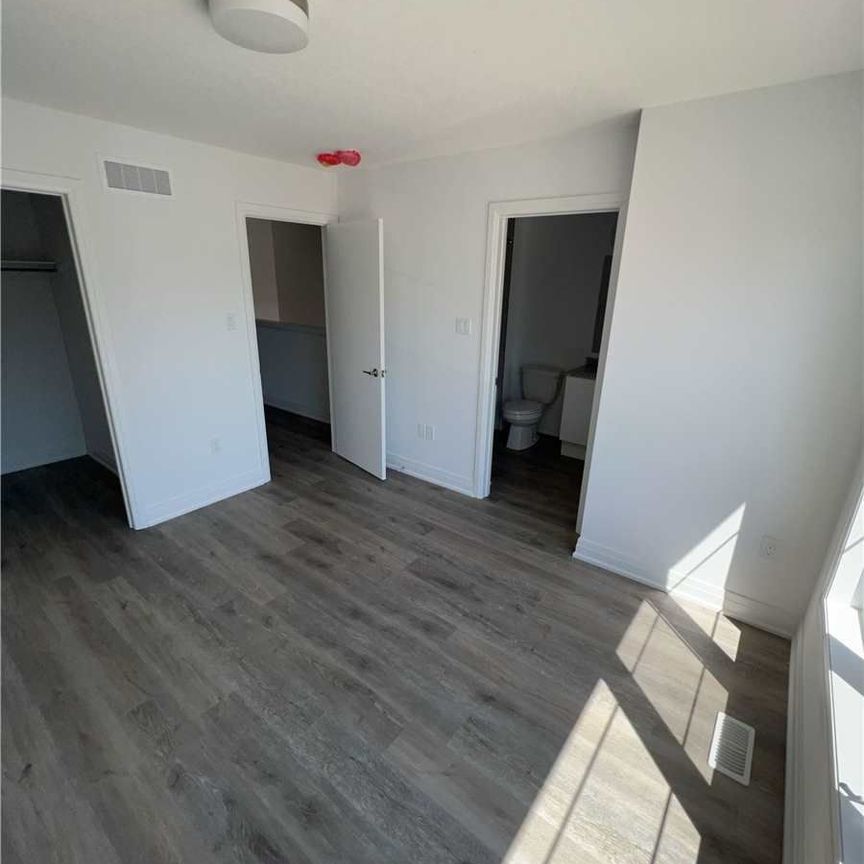 For Lease - 50 Steele Crescent, Guelph, Ontario - Photo 1