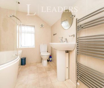 2 bedroom house to rent Fairfax Road, Colchester, CO2 - Photo 2