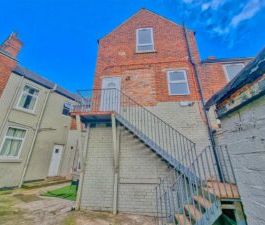 1 BEDROOM Apartment - First Floor - Photo 4