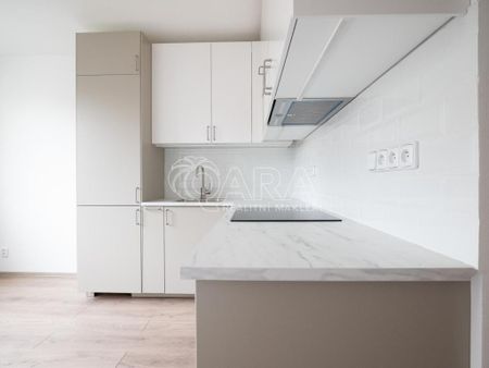 Pronájem bytu 2+kk 43 m2 - Fotografie 3