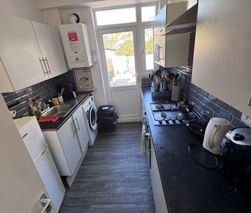 Room in a Shared House, Streatham Road, SW16 - Photo 2