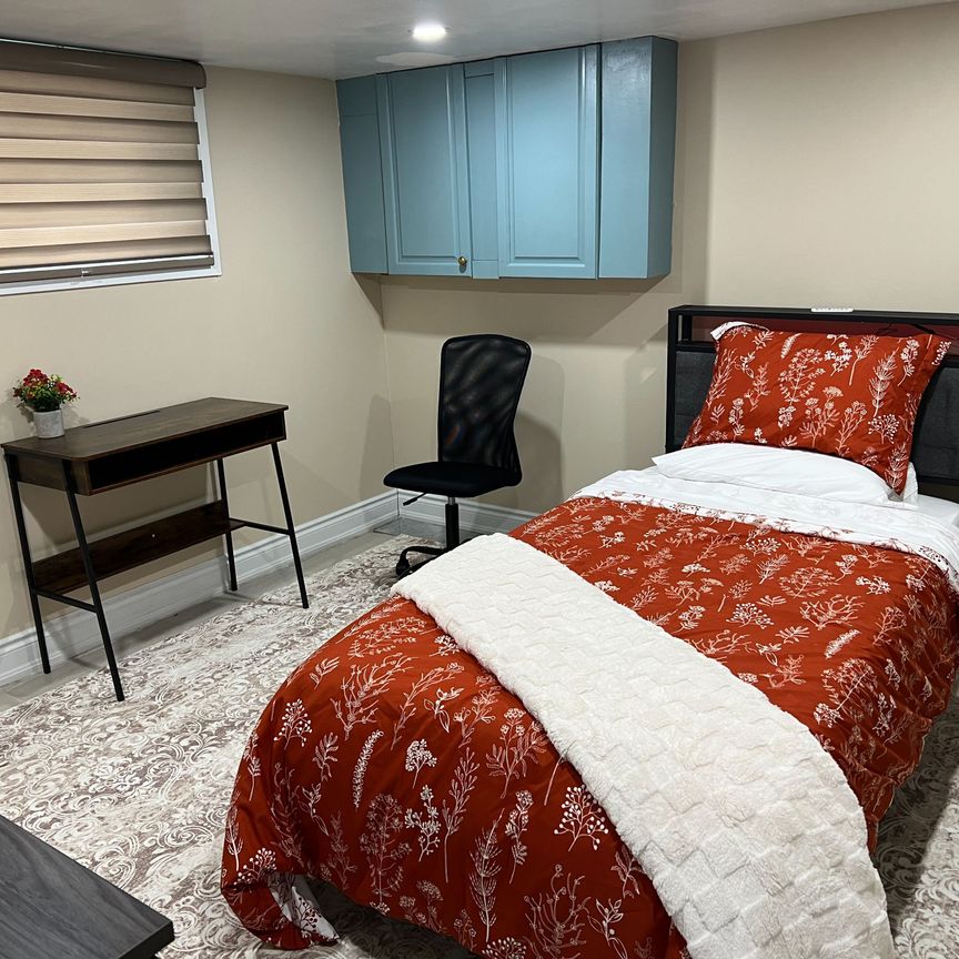 For Lease - 3968 St Peter Street Unit# Lower, Niagara Falls, Ontario - Photo 1