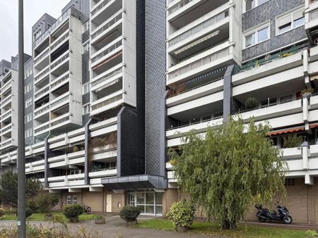 Sehr gepflegte 2-Raum ETW mit Einbauküche und Aufzug im Haus! - Photo 3