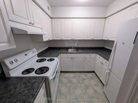 762 King Street E #103 - Photo 2