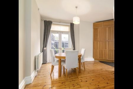 2 Bed End Terrace, Tintagel Crescent, SE22 - Photo 4
