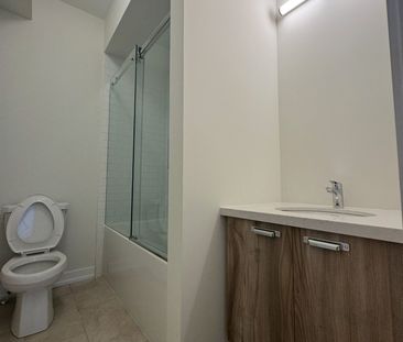 For Lease - 26 Lewis Craigie Lane, Richmond Hill, Ontario - Photo 2