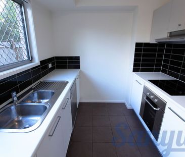 Modern Low-Maintenance Living in Calamvale - Photo 5