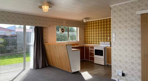 Sunshine and Space - Photo 1