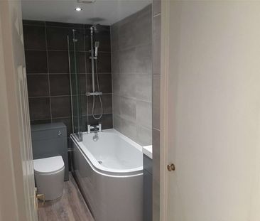 A modern apartment set in vibrant Chatham. - Photo 4