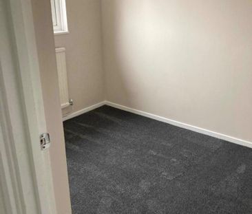 4 bedroom terraced house to rent - Photo 4