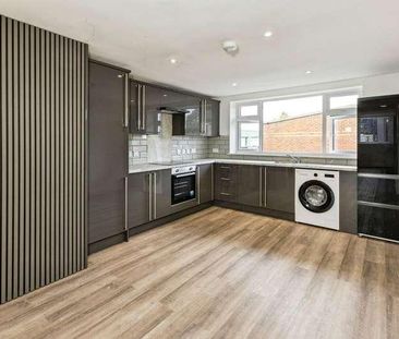 Basingstoke Road, Reading, Berkshire, RG2 - Photo 6