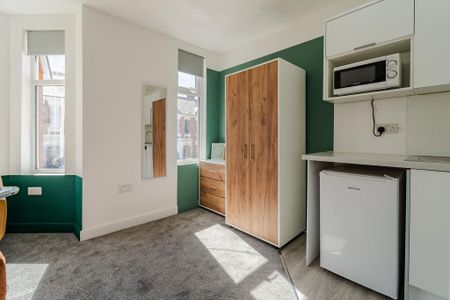 Studio to rent - Photo 3