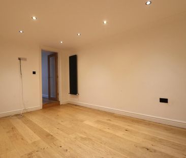 4 bedroom terraced house to rent - Photo 1