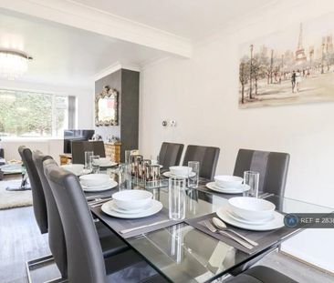 3 bedroom semi-detached house to rent - Photo 4