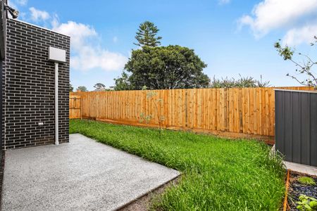 2/66 Ward Street, Glenroy VIC 3046 - Townhouse For Rent | Domain - Photo 4