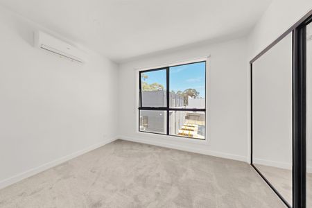 38 Bocconcini Walk, Mill Park VIC 3082 - Townhouse For Rent | Domain - Photo 3