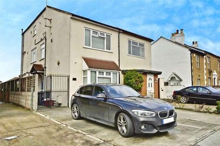 Staines Road, Hounslow, TW4 - Photo 5