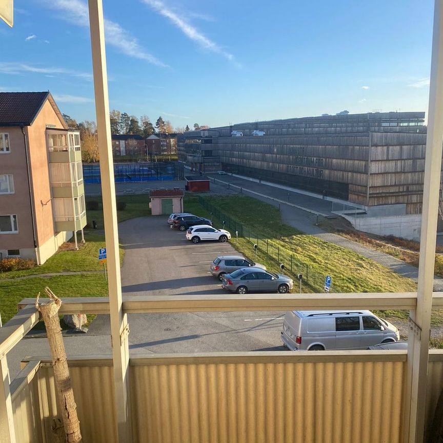 Gästgivarvägen, Knivsta - Photo 1