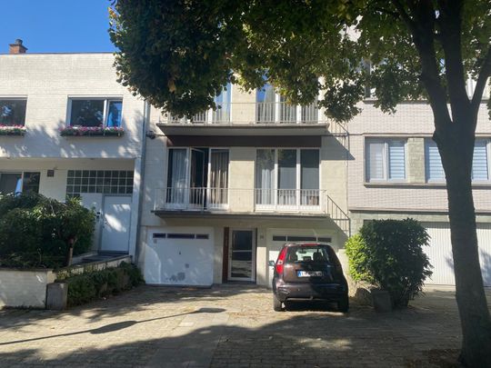 Lumineux appartement 2ch + garage à 1180 Uccle  Loyer: 1 280 € - Foto 1