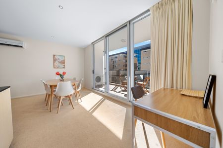 27/3 London Circuit, City ACT 2601 - Apartment For Rent | Domain - Photo 2