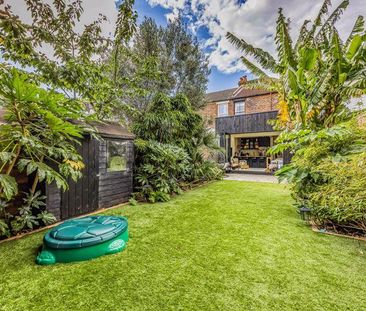 3 bedroom terraced house to rent - Photo 1