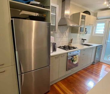 Beautiful Townhouse Mt Eden Village - Photo 1