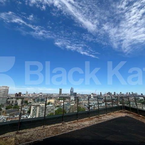 Stunning views of the cityscape - Photo 1