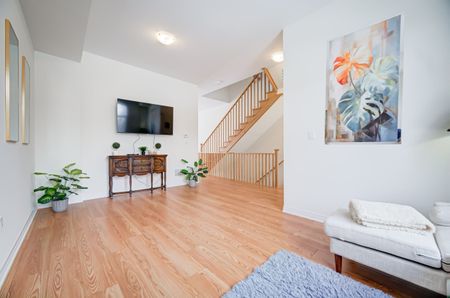 For Lease - 83 Millman Lane, Richmond Hill, Ontario - Photo 2