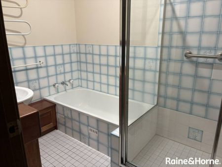 A great opportunity to have this delightful residence for your new home - Photo 2