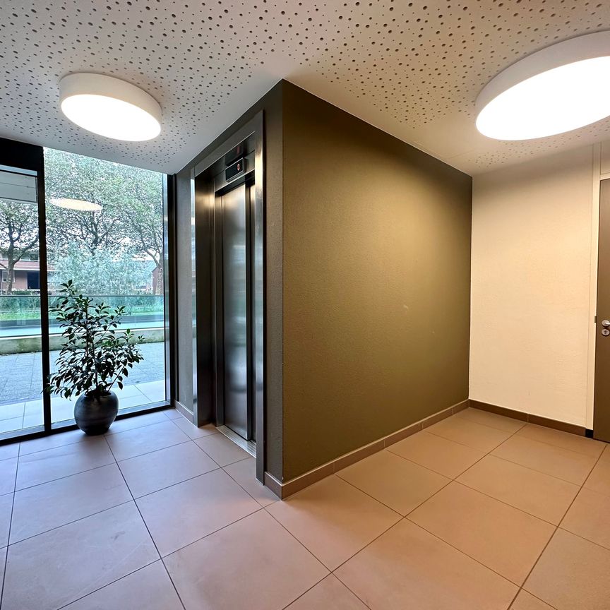 Escamplaan, 2547 EX, Den Haag - Foto 1
