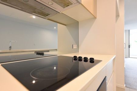 Fully Furnished 2-Bedroom, 2-Bathroom Apartment with Spacious Alfresco and Landscaped Gardens - Available on 09/12/2025 - Photo 4