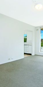 14/170 Falcon Street, Crows Nest - Photo 3